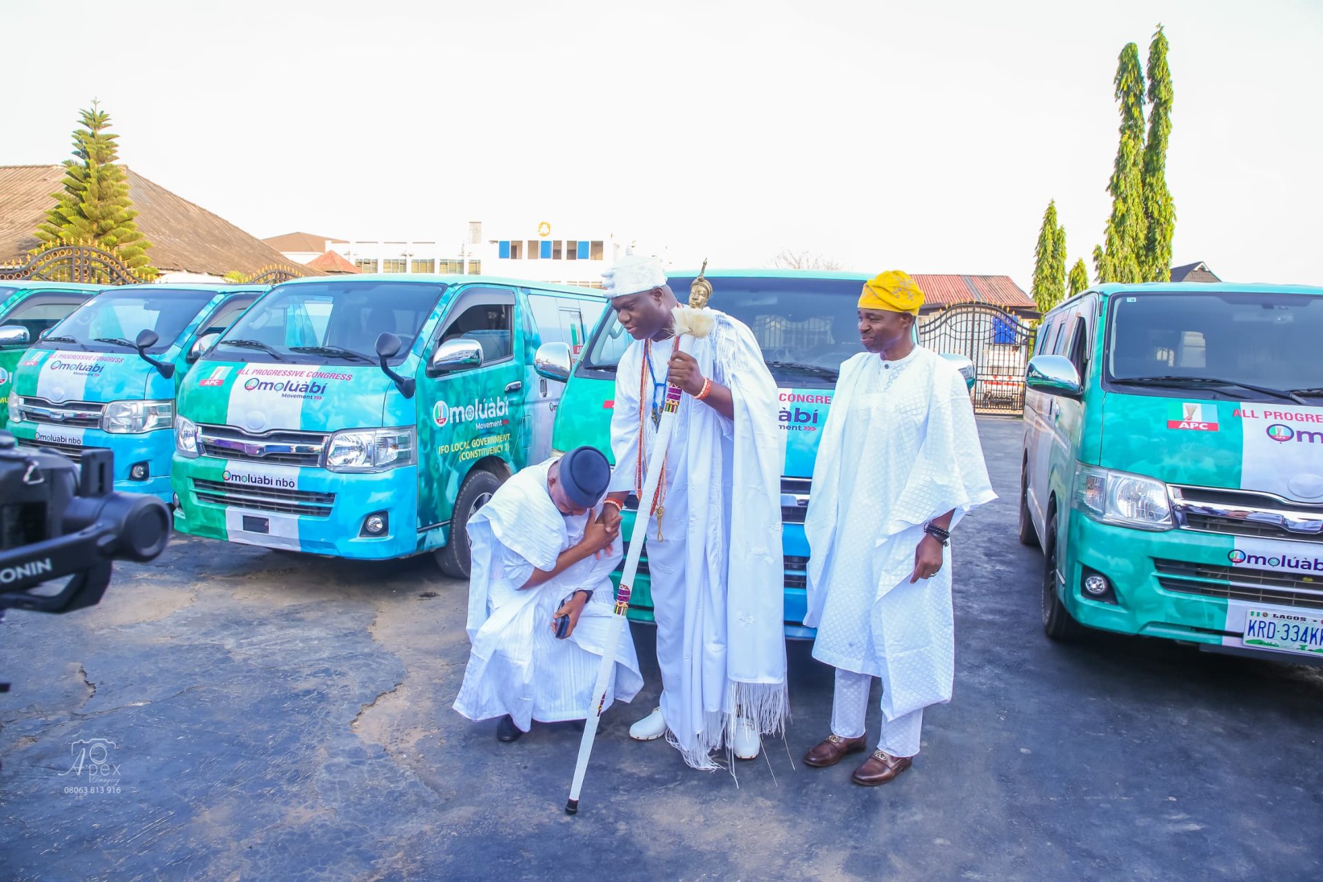 From Royal Blessings To The Presentation Of Campaign Buses: Omoluabi Movement’s Visit To The Ooni And The Donation Of 27 Buses To Senator Adeola